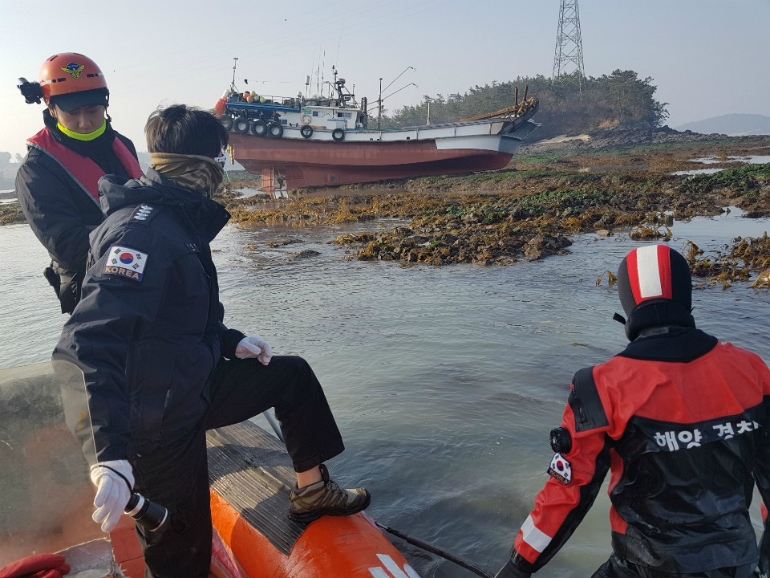 목포해양경찰서는 만취 상태에서 어선을 운항한 선장 박모씨를 불구속 입건했다.(목포해양경찰서 제공)