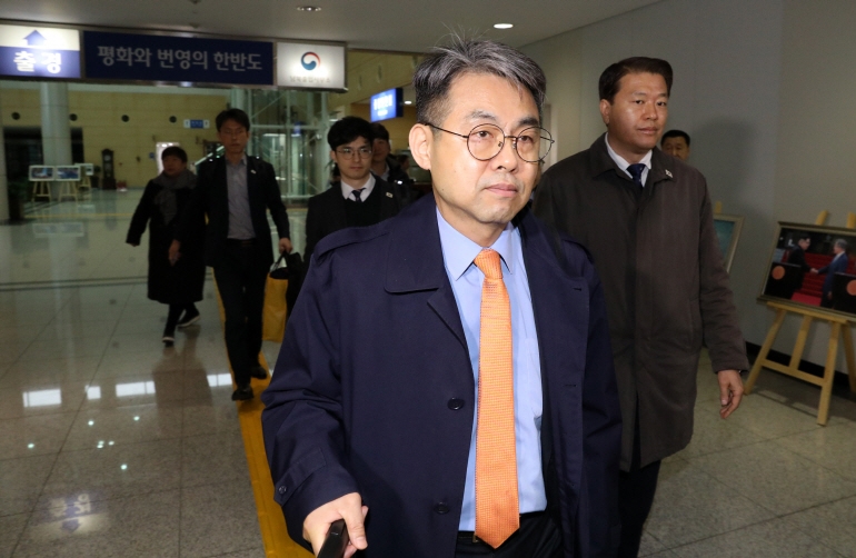 개성으로 향하는 남북공동연락사무소 관계자 [연합뉴스 제공]