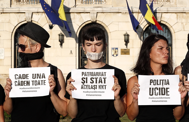 "경찰이 죽였다"…루마니아서 시위[연합뉴스제공] 