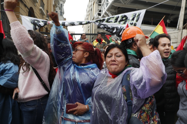 (연합슈느 제공) 대통령 사퇴에 환호하는 볼리비아 시위대