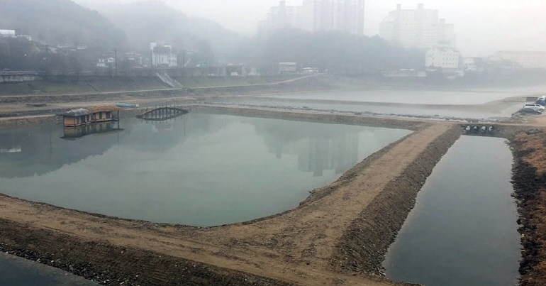 얼지 않는 홍천강 축제장 (연합뉴스 제공)