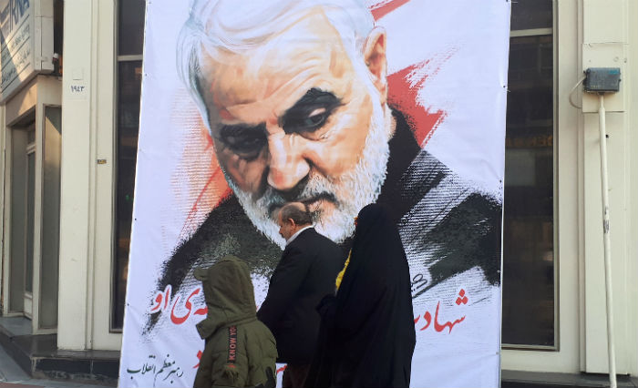 이란 테헤란 시내에 걸린 가셈 솔레이마니 이란 혁명수비대 쿠드스군 사령관의 추모 포스터 [연합뉴스 제공]