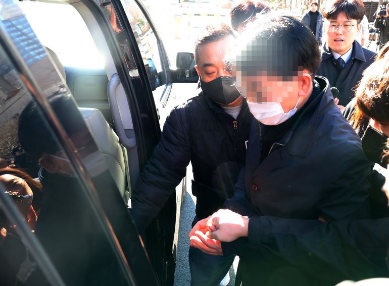 영장실질심사 마친 이재명 급습 피의자 [사진/연합뉴스]
