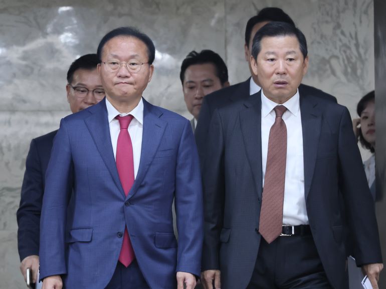 윤재옥 원내대표와 이철규 의원 [사진/연합뉴스]