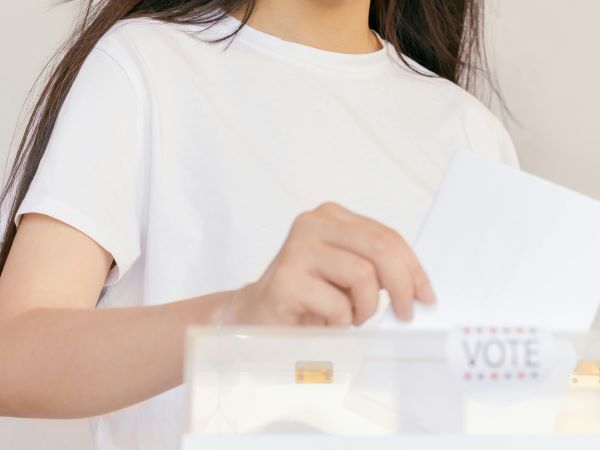 투표하는 사람 [사진/Pexels]