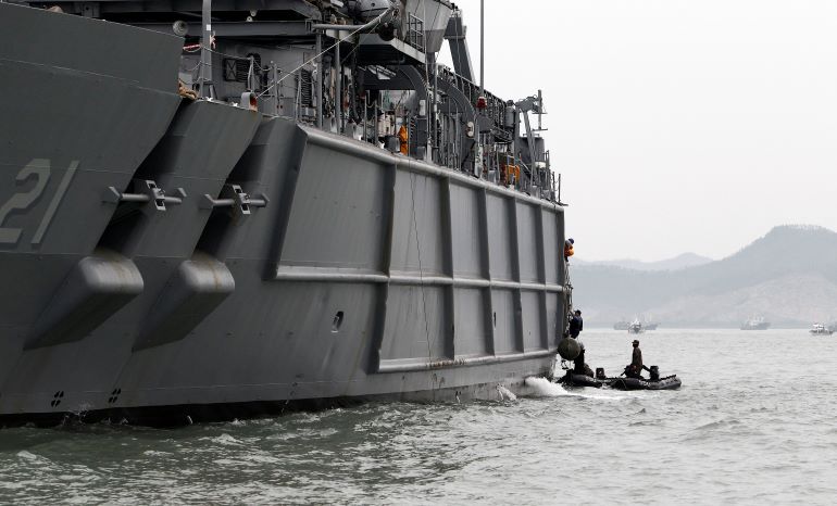 세월호 구조 작업 [사진/위키미디어]