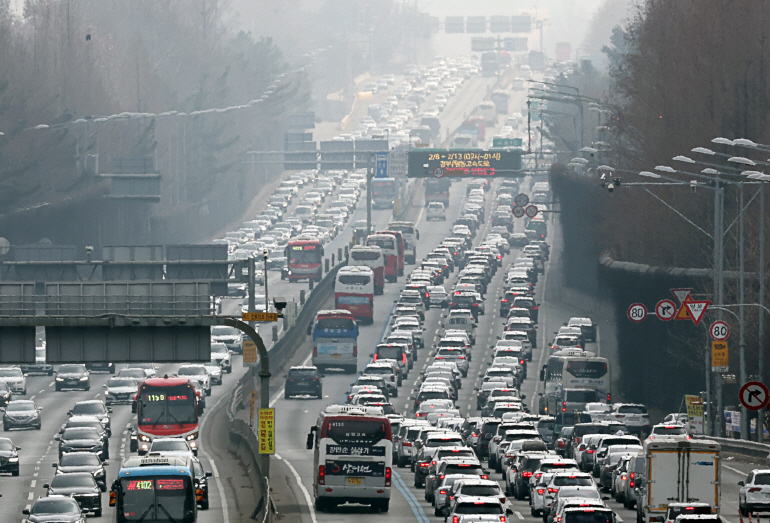 고속도로 정체 [연합뉴스 제공]
