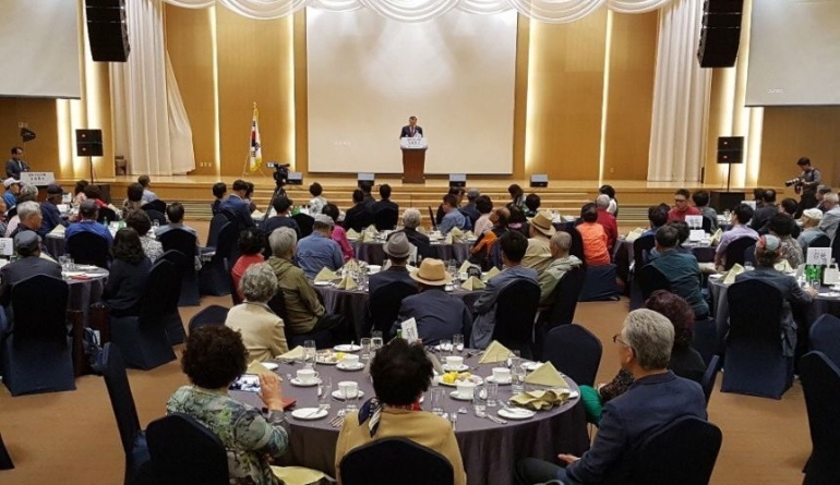본문과 관련 없음. 남북 이산가족 상봉 모습 [연합뉴스 제공]