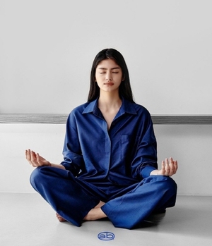 어라운드바디, '제1회 요가와 와인 파티' 개최..."여성들을 위해 준비한... - 뉴스 썸네일 이미지