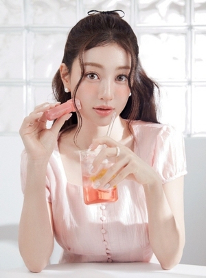 밀크터치, 트와이스 지효와 4년 연속 모델 재계약..."글로벌 시장 공략... - 뉴스 썸네일 이미지